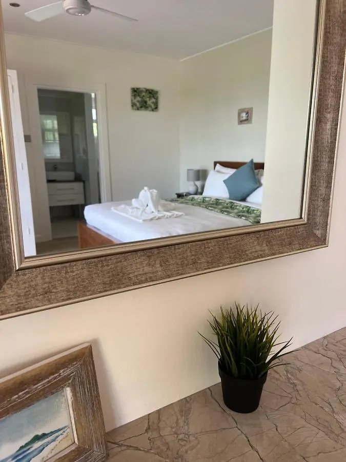 The Runway Lodge Pointe La Rue Bed & Breakfast